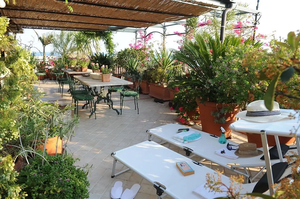 Terrazza Pavone Apartment Aci Castello
